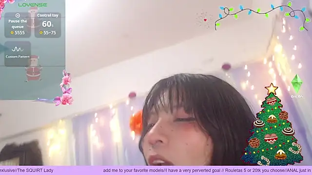 Snapshot of Carlacutte chatting on November 2025 04:36:01 AM Carlacutte online show from November 2025 04:36:01 AM