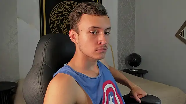 Desmon Clark online show from January 2025 09:36:01 PM