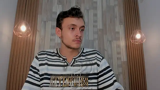 Desmon Clark online show from February 2025 04:56:02 AM