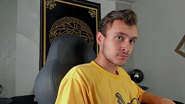 Desmon Clark online show from February 2025 09:41:02 PM