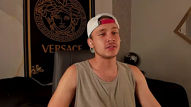 Desmon Clark online show from September 2025 11:51:02 PM