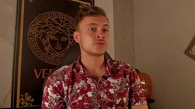 Desmon Clark online show from October 2025 10:42:01 PM