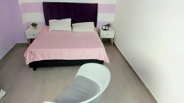 Scarlett  bell online show from January 2026 12:53:02 PM