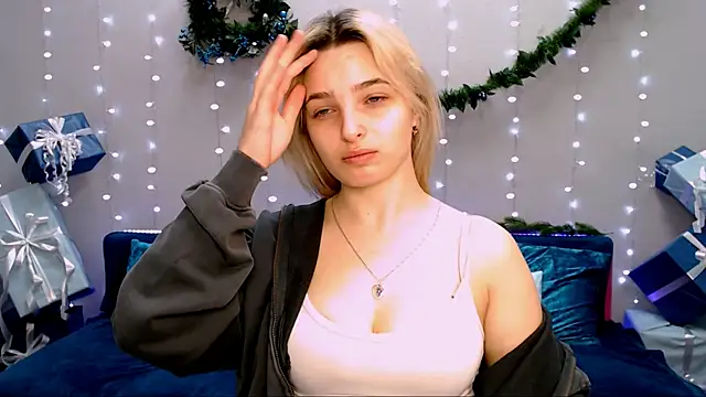 Snapshot of tendermeow chatting on December 2024 01:13:02 PM tendermeow online show from December 2024 01:13:02 PM