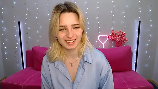 Snapshot of tendermeow chatting on March 2025 08:10:01 PM tendermeow online show from March 2025 08:10:01 PM