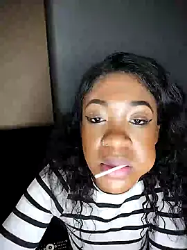 pixie-na online show from October 2025 07:29:02 PM