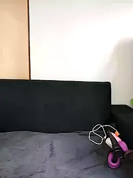 pixie-na online show from December 2025 12:32:02 PM