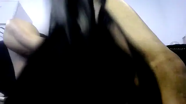 Niquitasparkles online show from February 2025 12:20:02 AM