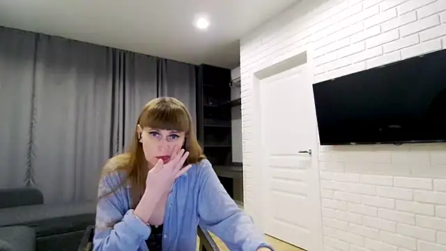 Daniella Lorente online show from December 2025 10:14:01 PM