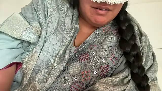 MashaCL online show from October 2025 09:18:02 AM