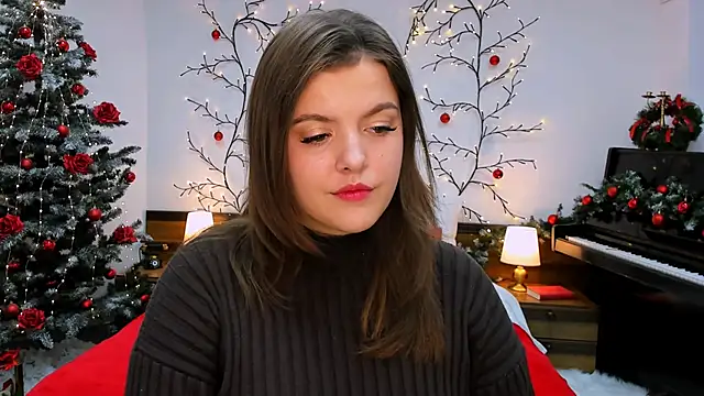 Snapshot of showmeparadise chatting on December 2024 03:15:01 PM showmeparadise online show from December 2024 03:15:01 PM