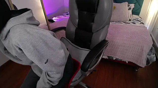 Escarlett Wii online show from January 2025 12:48:02 PM