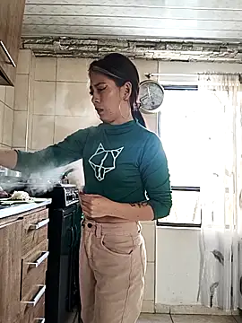 Tefannyy  online show from September 2025 04:39:01 PM