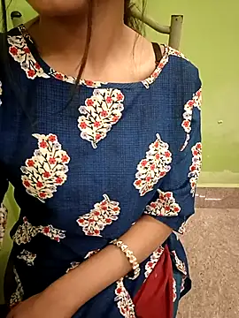 Snapshot of EACH_555 chatting on November 2025 05:46:02 PM EACH 555 online show from November 2025 05:46:02 PM