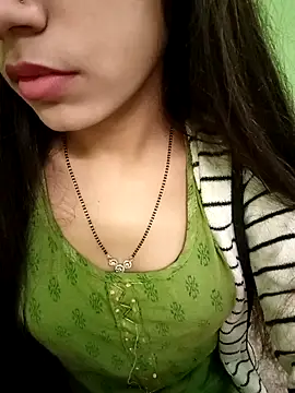 EACH 555 online show from December 2025 04:45:02 PM