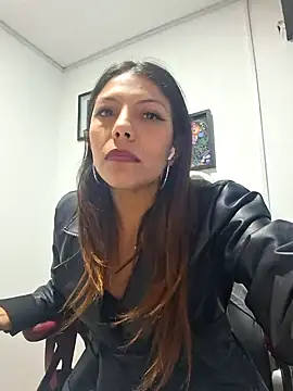 Snapshot of Selenakyle92_ chatting on December 2024 12:44:02 AM Selenakyle92 online show from December 2024 12:44:02 AM