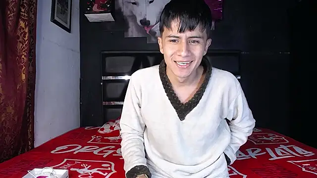 Snapshot of The__Rodriguez chatting on March 2025 01:37:02 AM The  Rodriguez online show from March 2025 01:37:02 AM