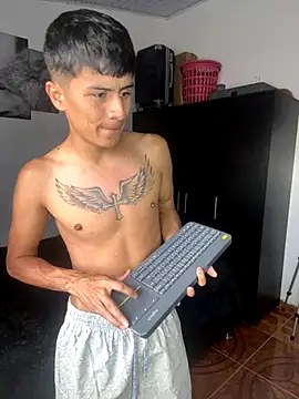 Snapshot of The__Rodriguez chatting on September 2025 06:24:01 PM The  Rodriguez online show from September 2025 06:24:01 PM