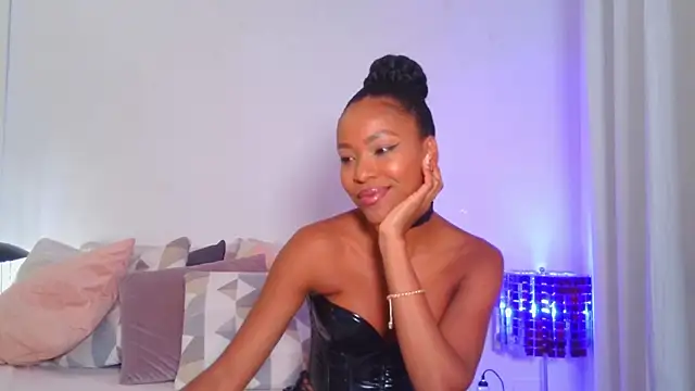 JuliaMartini online show from March 2026 12:11:01 PM