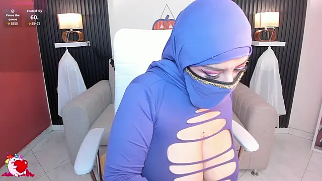 Snapshot of cloe_sirena chatting on October 2025 02:34:01 PM cloe sirena online show from October 2025 02:34:01 PM