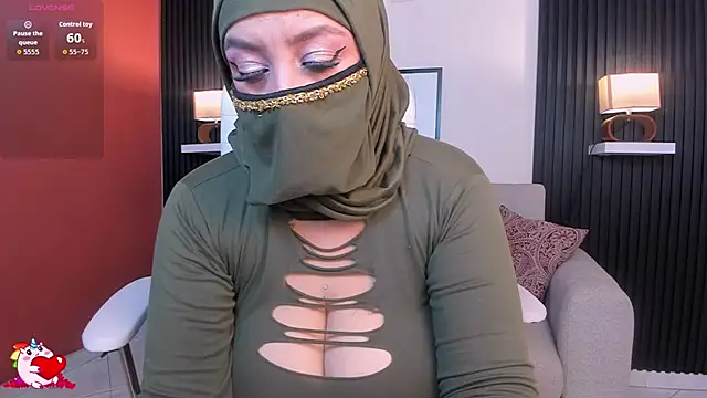 Snapshot of cloe_sirena chatting on November 2025 02:49:01 PM cloe sirena online show from November 2025 02:49:01 PM