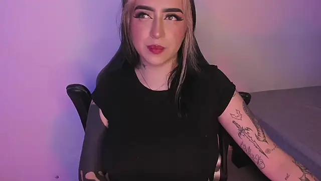 AnnikaMerliahh  online show from November 2025 03:38:01 AM