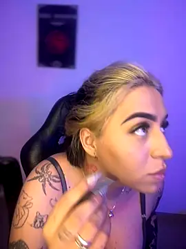 AnnikaMerliahh  online show from November 2025 03:16:02 AM