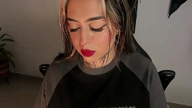 AnnikaMerliahh  online show from January 2026 01:59:02 PM