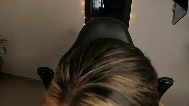 AnnikaMerliahh  online show from February 2026 01:05:02 PM