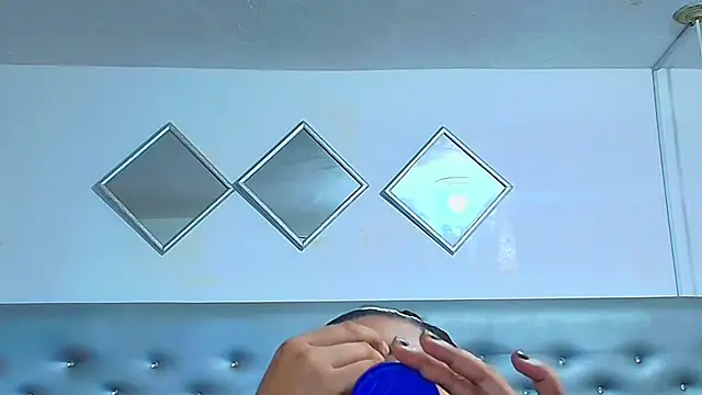 EileenBenzon online show from November 2025 02:40:02 PM