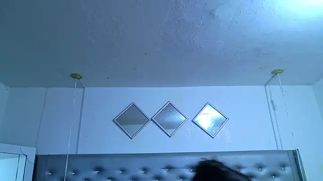 EileenBenzon online show from April 2026 04:40:01 AM