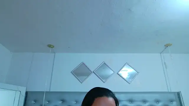 Snapshot of EileenBenzon chatting on April 2026 01:25:02 PM EileenBenzon online show from April 2026 01:25:02 PM