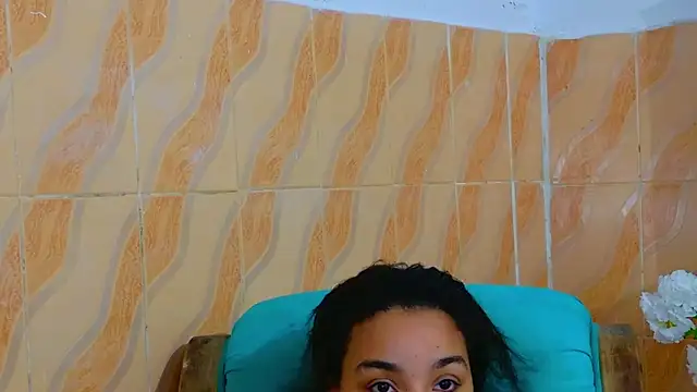 Snapshot of EileenBenzon chatting on May 2026 02:02:01 PM EileenBenzon online show from May 2026 02:02:01 PM