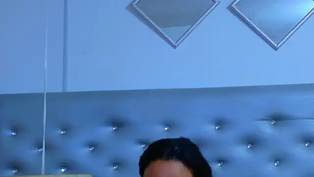 Snapshot of EileenBenzon chatting on July 2026 04:17:02 AM EileenBenzon online show from July 2026 04:17:02 AM