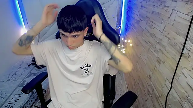 Brayan lopezz online show from December 2024 05:50:01 PM