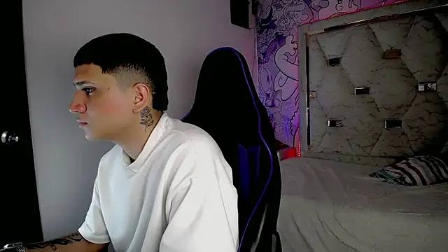 Brayan lopezz online show from April 2026 09:34:01 AM