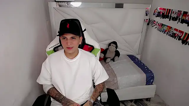 Snapshot of Brayan_lopezz chatting on May 2026 03:45:02 AM Brayan lopezz online show from May 2026 03:45:02 AM