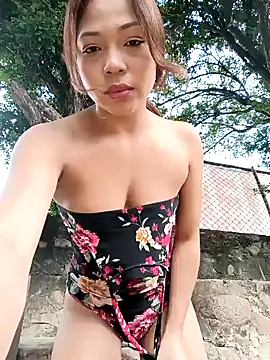 Snapshot of sweet_outdoor_charm chatting on December 2024 08:58:02 PM sweet outdoor charm online show from December 2024 08:58:02 PM