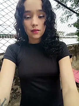 Snapshot of sweet_outdoor_charm chatting on February 2026 07:28:02 PM sweet outdoor charm online show from February 2026 07:28:02 PM