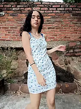 Snapshot of sweet_outdoor_charm chatting on March 2026 07:53:02 PM sweet outdoor charm online show from March 2026 07:53:02 PM