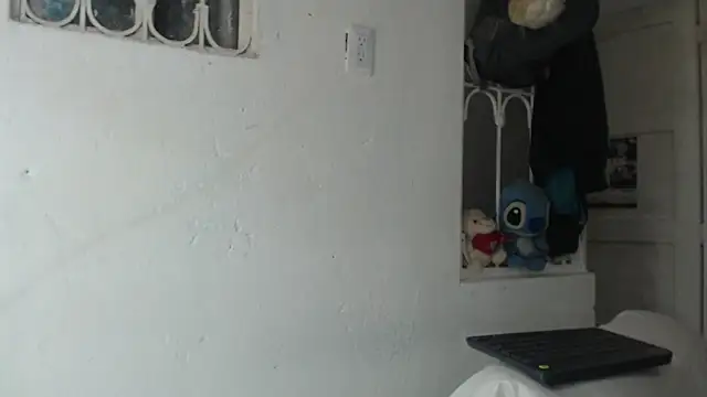 skinny sweet2411 online show from September 2025 11:59:01 PM