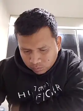 zeta29 online show from October 2025 04:02:02 AM