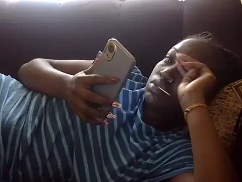 Snapshot of Chichii- chatting on February 2025 09:11:01 AM Chichii- online show from February 2025 09:11:01 AM