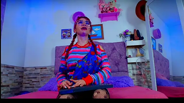 Melannytaylor online show from October 2025 09:04:02 PM