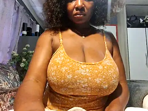 Snapshot of EbonyRose9 chatting on June 2026 07:50:02 AM EbonyRose9 online show from June 2026 07:50:02 AM