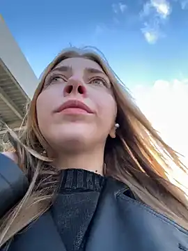 Sunny   Bunny online show from October 2025 12:05:02 PM