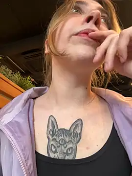 Snapshot of Sunny___Bunny chatting on July 2026 01:04:02 PM Sunny Bunny online show from July 2026 01:04:02 PM