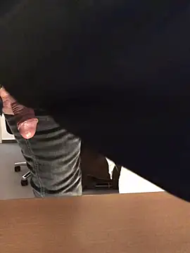 Snapshot of Inseminator69 chatting on February 2025 12:55:02 PM Inseminator69 online show from February 2025 12:55:02 PM