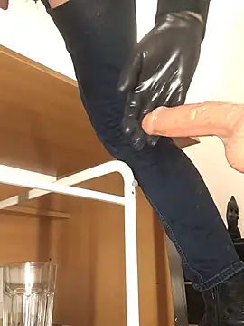 Snapshot of Inseminator69 chatting on February 2026 10:31:02 AM Inseminator69 online show from February 2026 10:31:02 AM