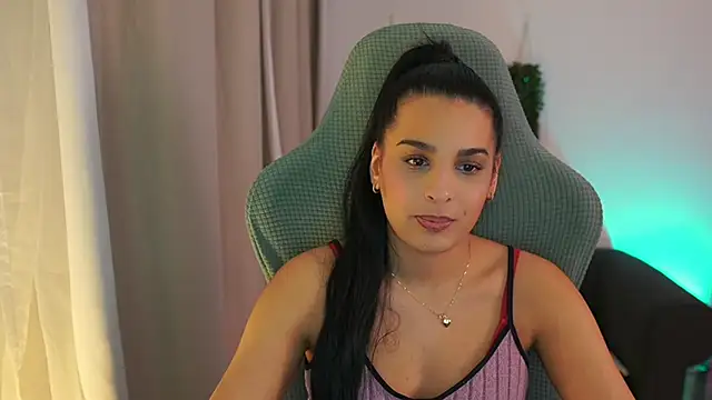 Snapshot of mila__denver chatting on January 2025 05:13:01 PM mila denver online show from January 2025 05:13:01 PM